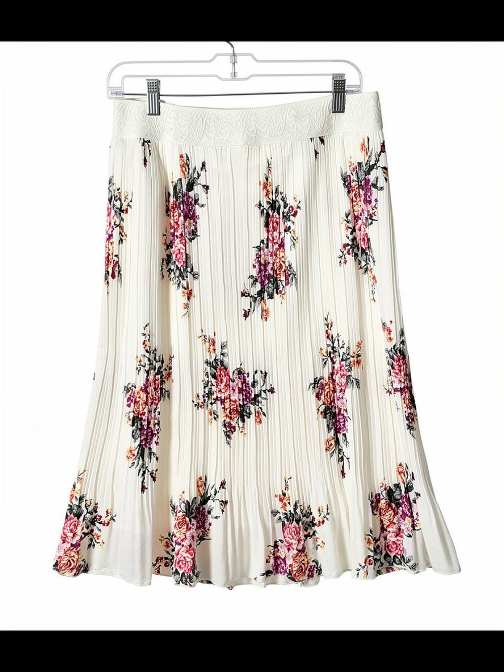 Metro Wear Cream Pleated A-Line Skirt with Pink and Purple Floral Print Sz L